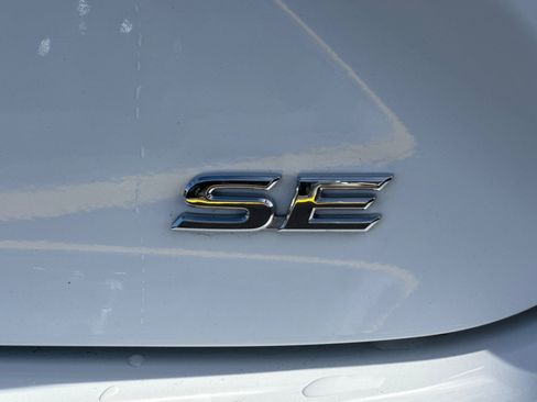 Used 2025 Toyota Camry SE FWD image 31