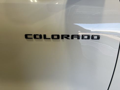 New 2026 Chevrolet Colorado ZR2 w/ Technology Package AWD/4WD image 14