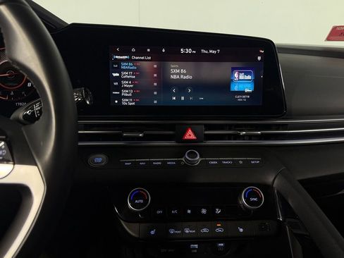 Used 2025 Hyundai Elantra SEL FWD image 20