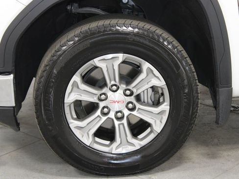 Used 2025 GMC Sierra 1500 SLT AWD/4WD image 18