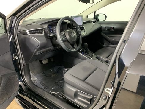 Used 2023 Toyota Corolla LE image 28