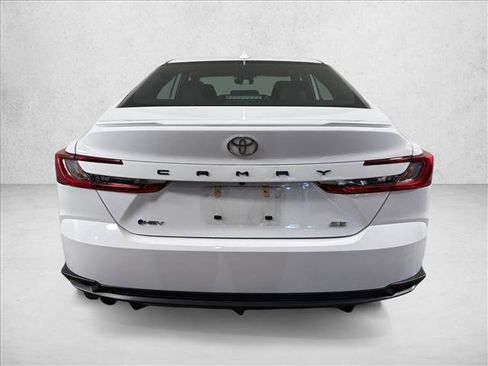 Used 2025 Toyota Camry SE w/ Convenience Package FWD image 4