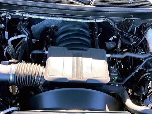 Used 2022 Chevrolet Silverado 3500 LTZ w/ LTZ Convenience Package image 32