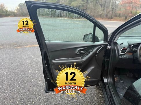 Used 2020 Chevrolet Trax LS w/ Tint and Cruise Package image 43