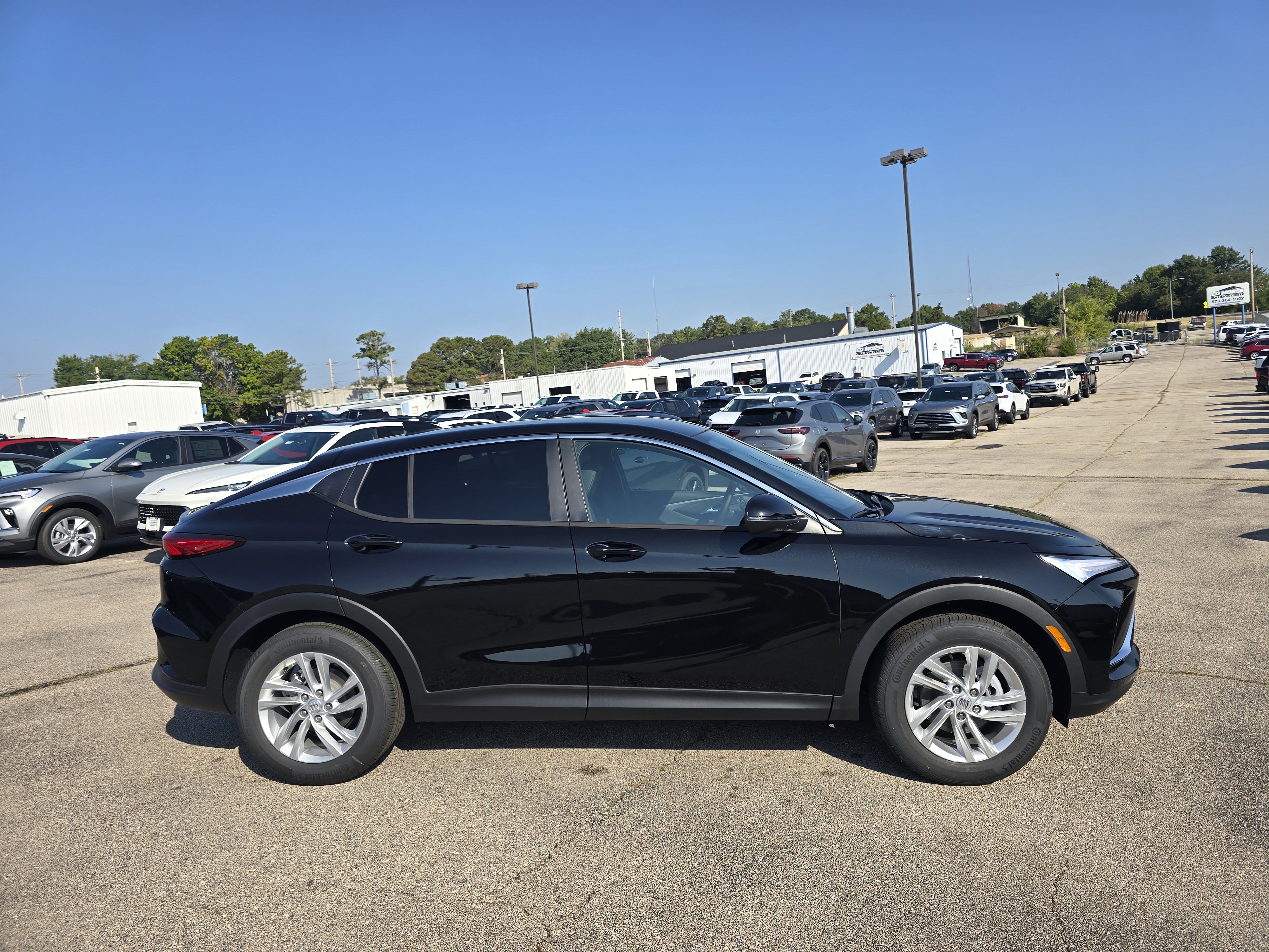 New 2026 Buick Envista Preferred w/ Convenience I Package FWD image 2