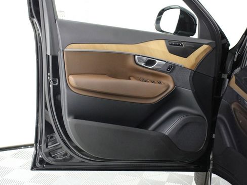 Certified 2024 Volvo XC90 T8 Plus w/ Protection Package Premier AWD/4WD image 17