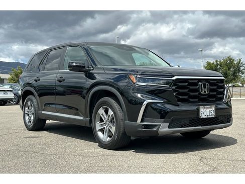Certified 2025 Honda Pilot EX-L image 8