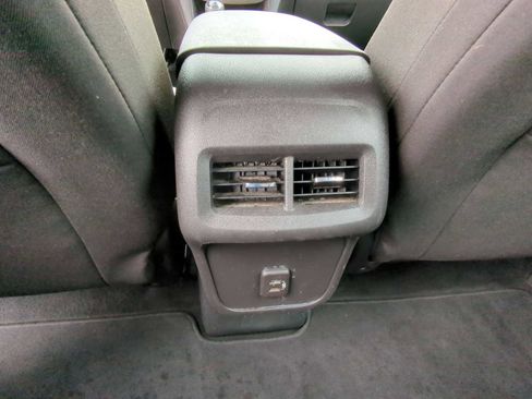 Used 2020 Chevrolet Equinox LS image 20