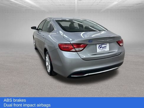 Used 2015 Chrysler 200 Limited image 10