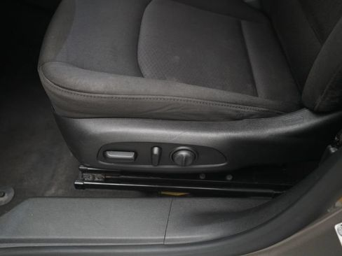 Used 2020 Chevrolet Malibu LT FWD image 28