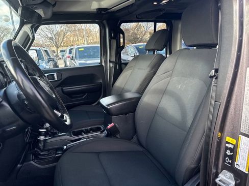 Used 2021 Jeep Wrangler Unlimited Sport image 16