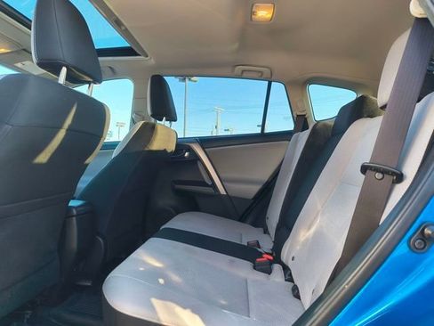 Used 2018 Toyota RAV4 XLE image 23