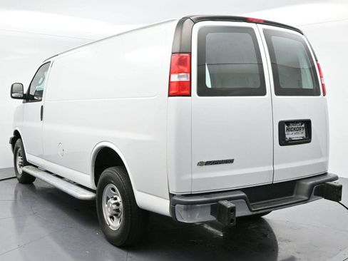 Used 2022 Chevrolet Express 2500 w/ Driver Convenience Package image 5