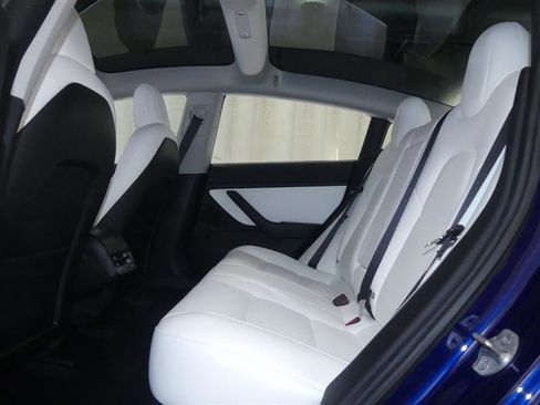 Used 2018 Tesla Model 3 Long Range RWD image 3