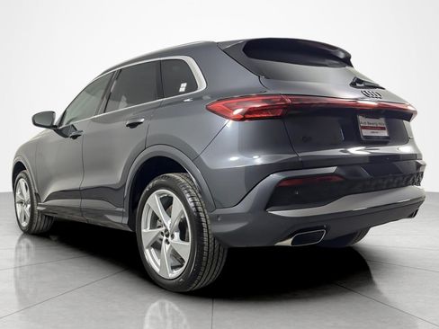 Used 2025 Audi Q5 Premium Plus w/ Premium Plus AWD/4WD image 3