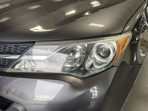 Used 2014 Toyota RAV4 XLE AWD/4WD image 34