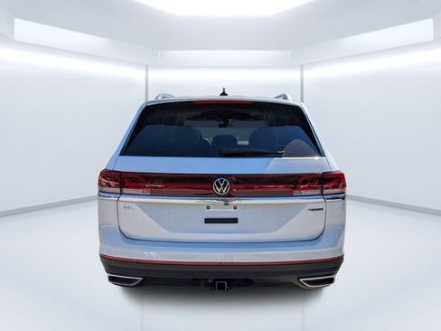 New 2026 Volkswagen Atlas SEL image 4