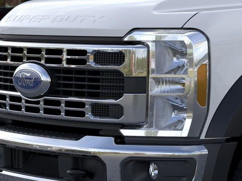 New 2026 Ford F450 XL w/ XL Chrome Package image 17
