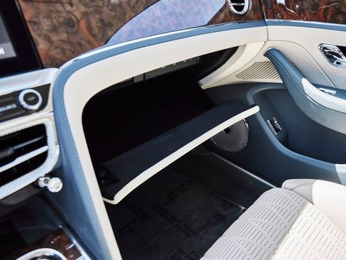 Used 2022 Bentley Flying Spur W12 AWD/4WD image 86