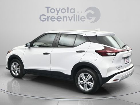 Used 2025 Nissan Kicks Play S image 7