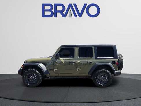 Used 2025 Jeep Wrangler Sport S image 6