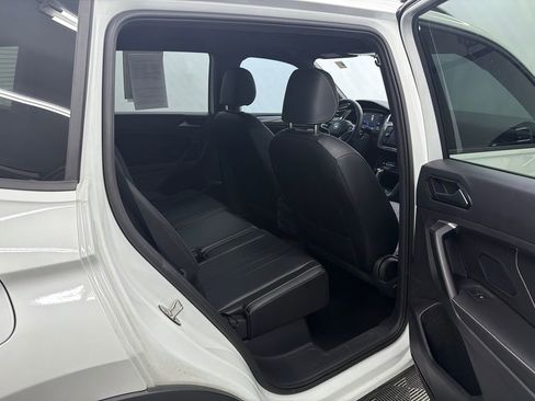 Used 2024 Volkswagen Tiguan SE R-Line FWD image 17