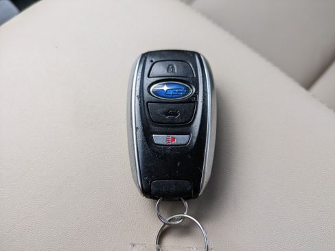 Used 2018 Subaru Outback 3.6R Limited AWD/4WD image 33