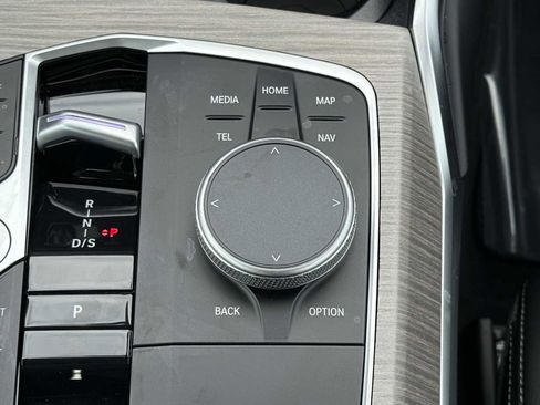 Used 2025 BMW 330i Sedan image 41