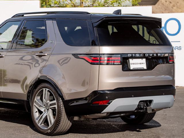 Used 2025 Land Rover Discovery Metropolitan Edition AWD/4WD image 10