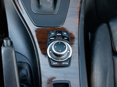 Used 2011 BMW 335i Convertible image 40