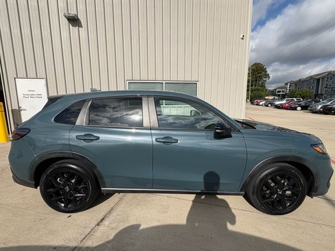 Certified 2024 Honda HR-V Sport image 9