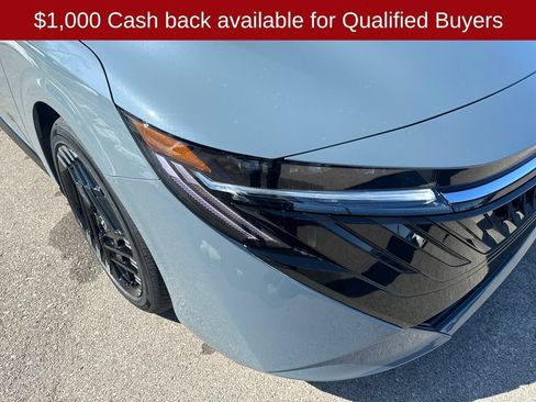 New 2026 Nissan Sentra SR w/ SR Premium Package FWD image 37