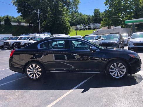 Used 2016 Lincoln MKS AWD image 6
