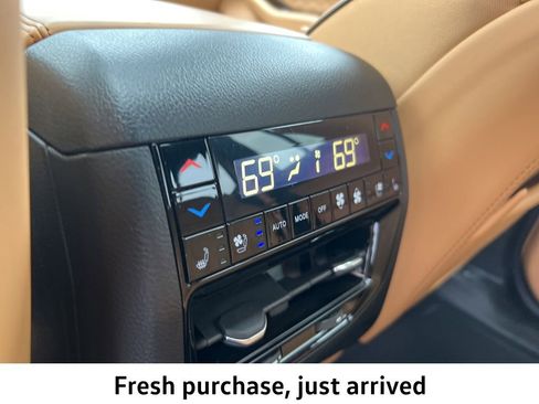 Used 2022 Jeep Grand Cherokee Summit image 11