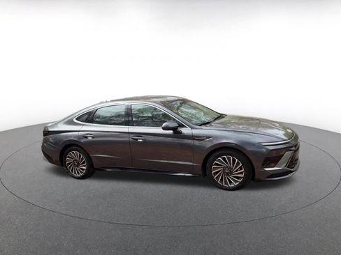 Used 2025 Hyundai Sonata SEL image 2