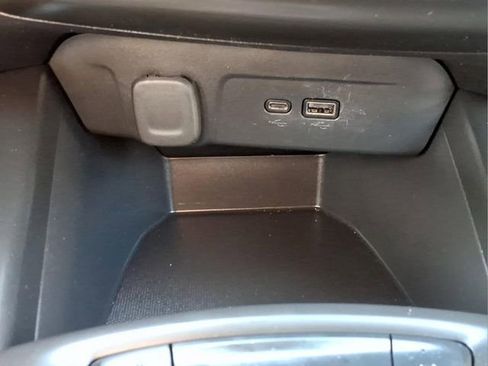 Used 2025 Chevrolet Trax LS w/ LS Convenience Package image 21