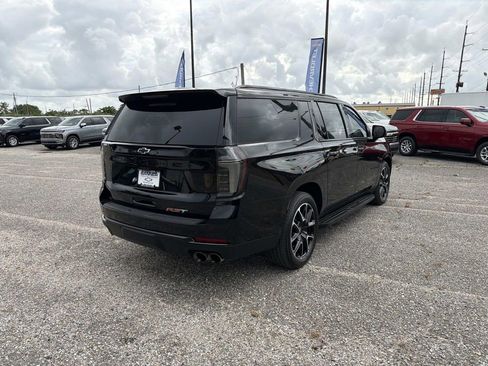 New 2026 Chevrolet Suburban RST AWD/4WD image 36