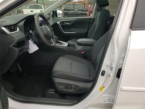 Used 2025 Toyota RAV4 XLE image 11