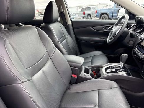 Used 2015 Nissan Rogue SL w/ SL Premium Package image 19
