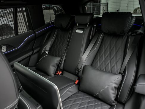Used 2026 Mercedes-Benz Maybach GLS 600 4MATIC image 32