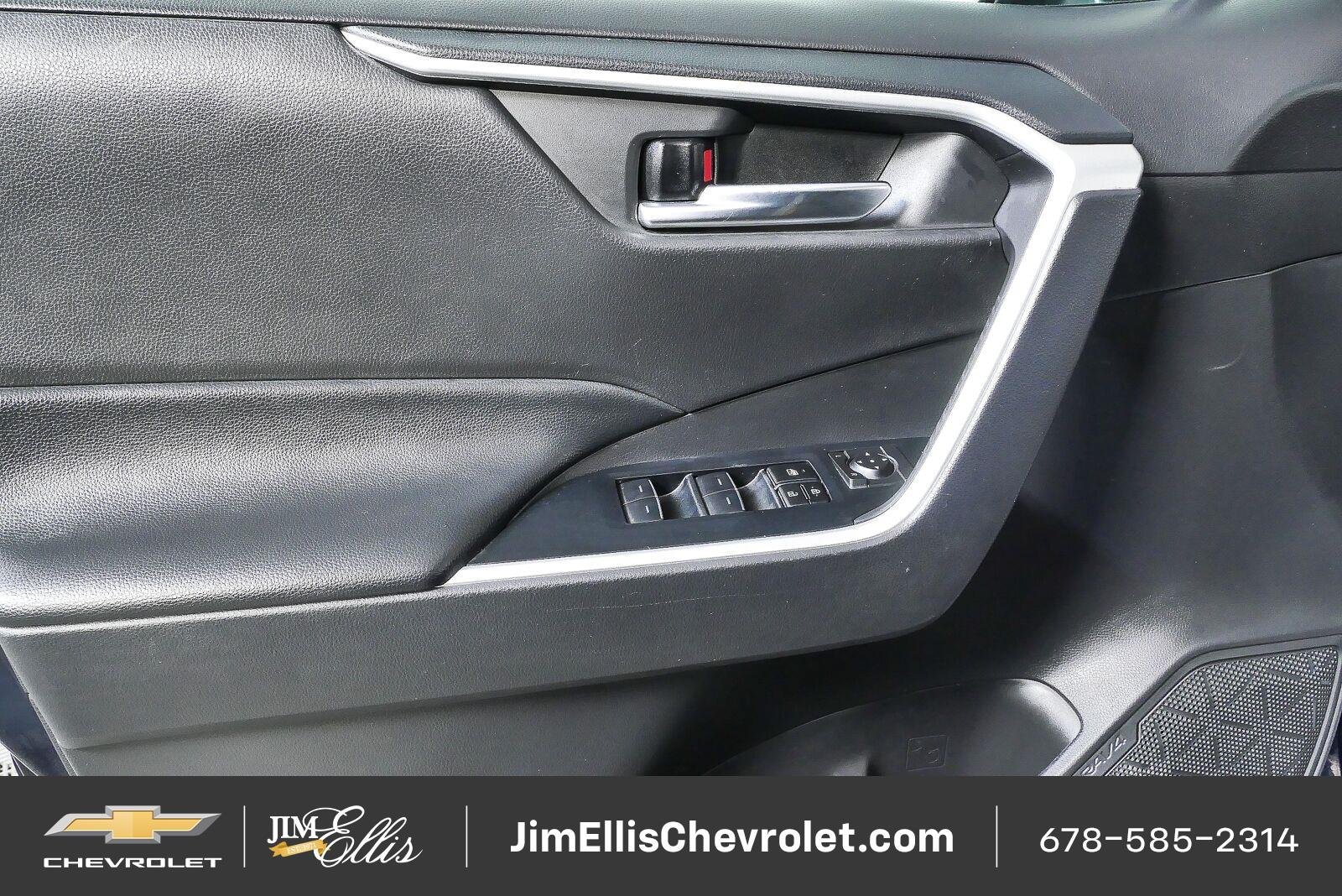 Used 2024 Toyota RAV4 XLE FWD image 7