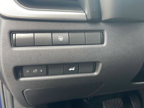 Used 2022 Nissan Rogue SV w/ SV Premium Package AWD/4WD image 23