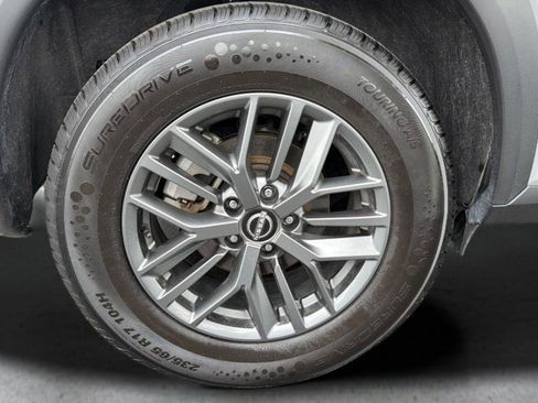 Used 2024 Nissan Rogue S FWD image 24