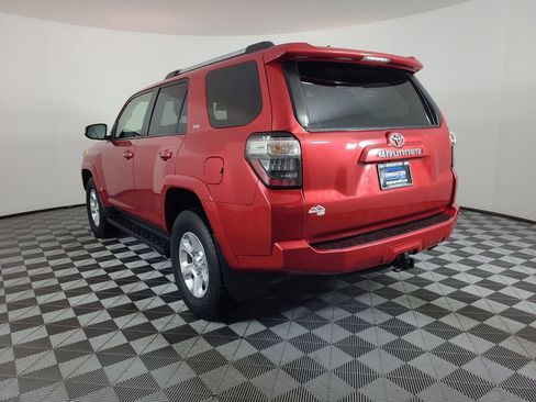 Used 2022 Toyota 4Runner SR5 Premium AWD/4WD image 5