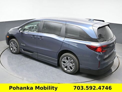 Used 2026 Honda Odyssey EX-L image 12