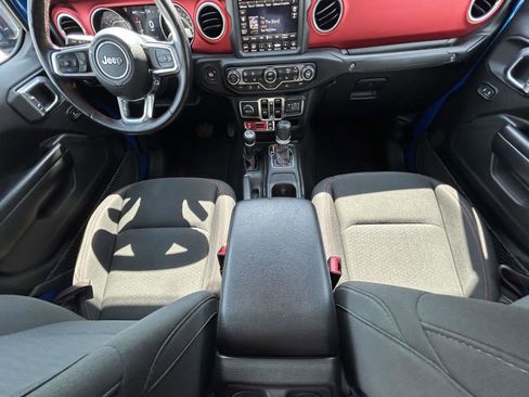 Used 2020 Jeep Gladiator Rubicon AWD/4WD image 12