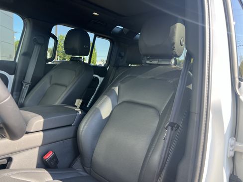 Used 2024 Land Rover Defender 110 S AWD/4WD image 17