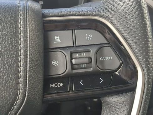 Used 2024 Toyota Tundra Limited AWD/4WD image 25