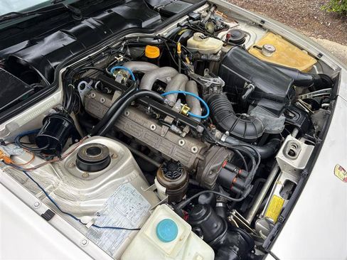 Used 1988 Porsche 944 Coupe RWD image 34