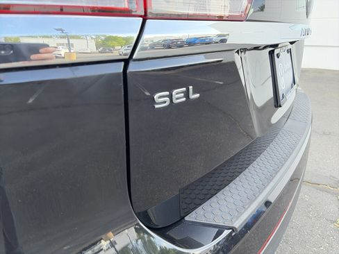 Used 2023 Volkswagen Atlas SEL AWD/4WD image 28